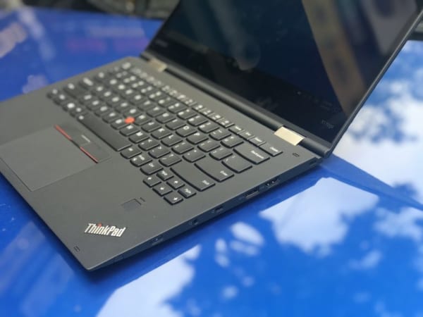 Máy tính xách tay Lenovo Thinkpad X1 Yoga i5- 7200U / 8GB/ SSD 256GB/ 14.0 2K