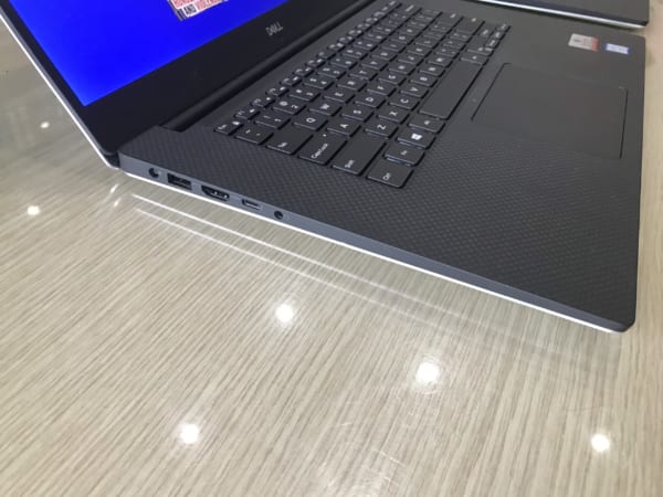 Laptop Workstation Dell Precision 5530 i7 8850Q/RAM 32GB/ 1000G NVME SSD/ QUADPRO P1000/ 15.6 INCH FULL HD